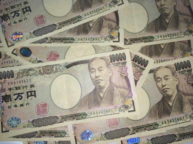 yen, money, wealth-2177672.jpg